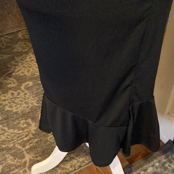 Sheins bell shaped ruffled bottom skirt size S - Picture 2 of 8